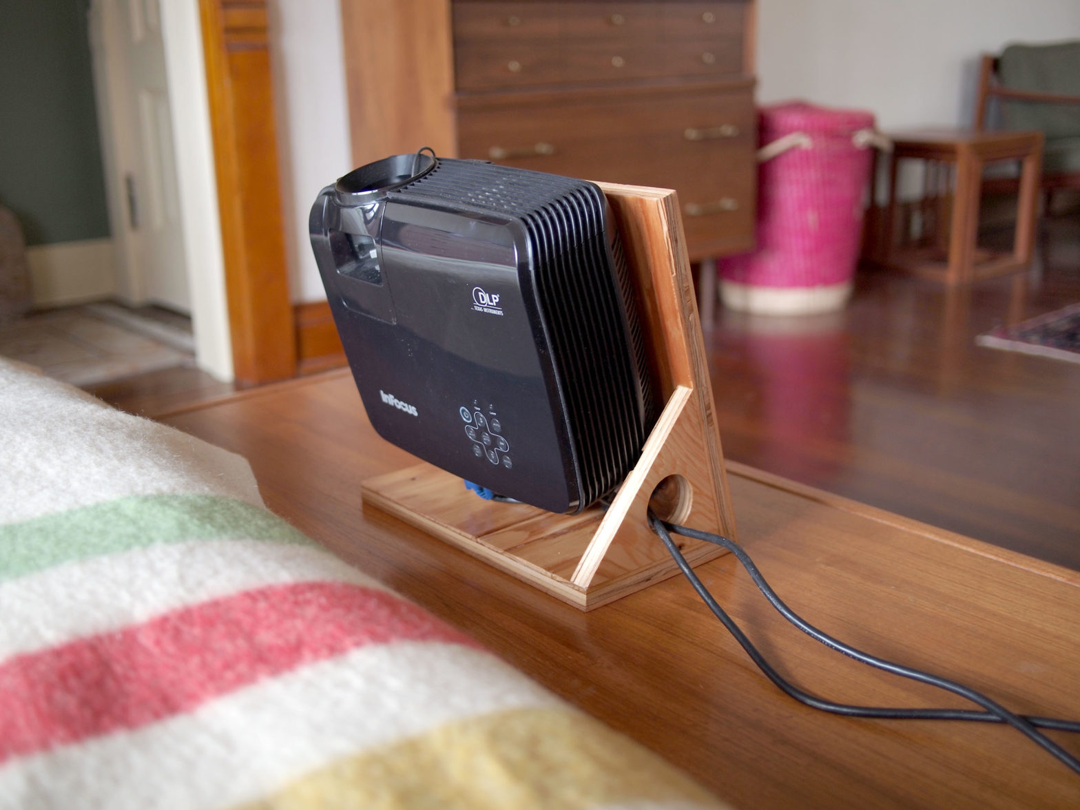 Vertical Projector Mount Design Studio Of Alexander Hage vertical-projector-mount-design-studio-of-alexander-hage
